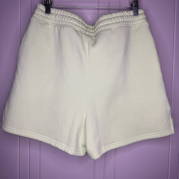 The North Face Women’s Evolution Shorts - Picture 9 of 16